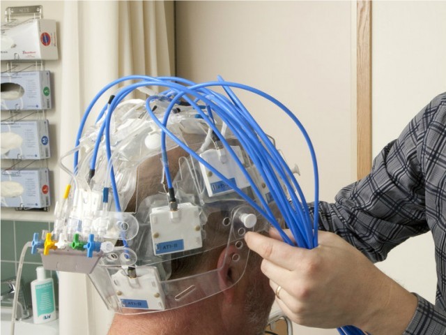 For quick detection of hemorrhagic brain or klutng Microwave helmets were prepared rkrlya